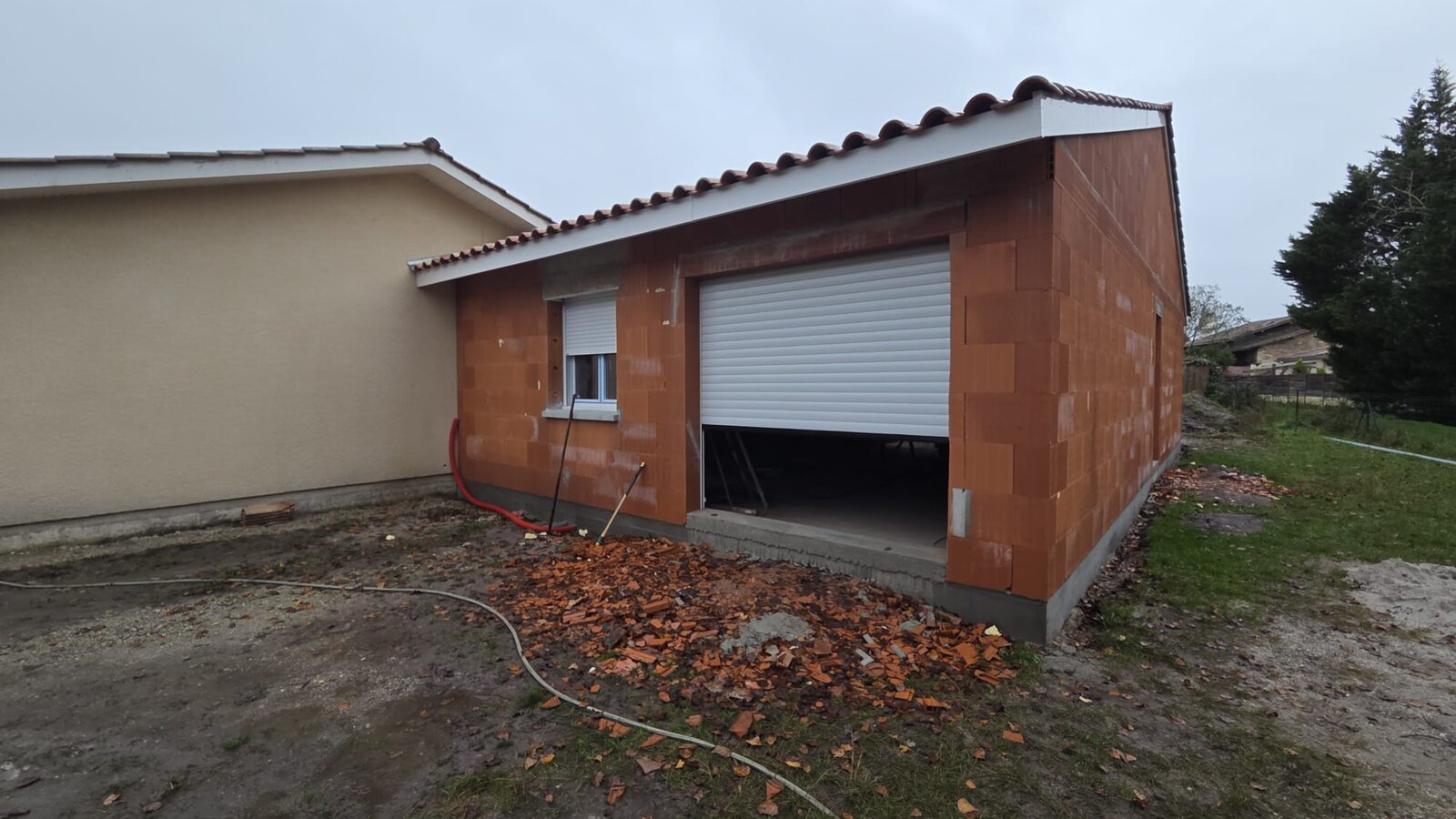 Construction et transformation de garage — réalisation MY RENOV à Bordeaux